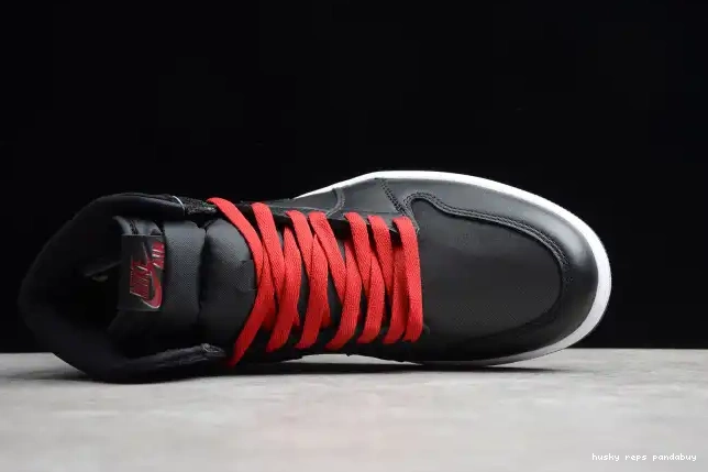 Rep Husky Air OG Jordan Retro Satin 1 High 555088-060 Black 0505